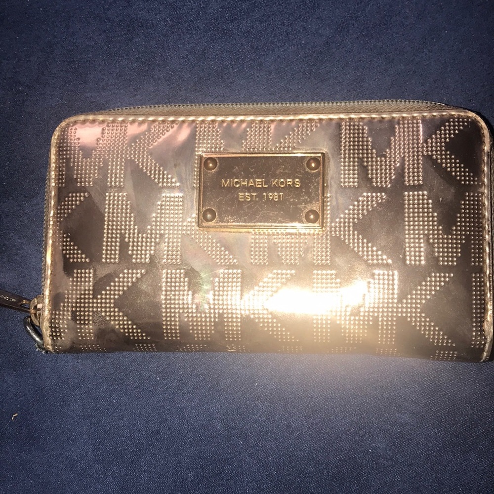 Micheal Kors gold wallet